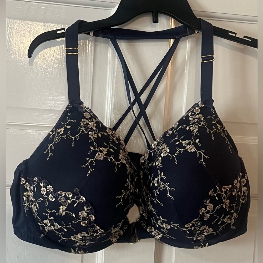 Lane Bryant Front Close Boost Plunge Size 44DDD